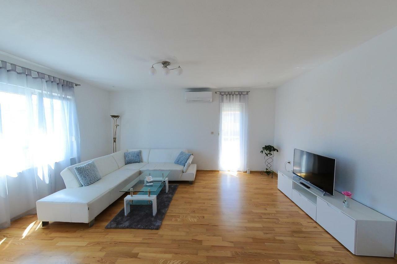 Apartment Neva Split Buitenkant foto